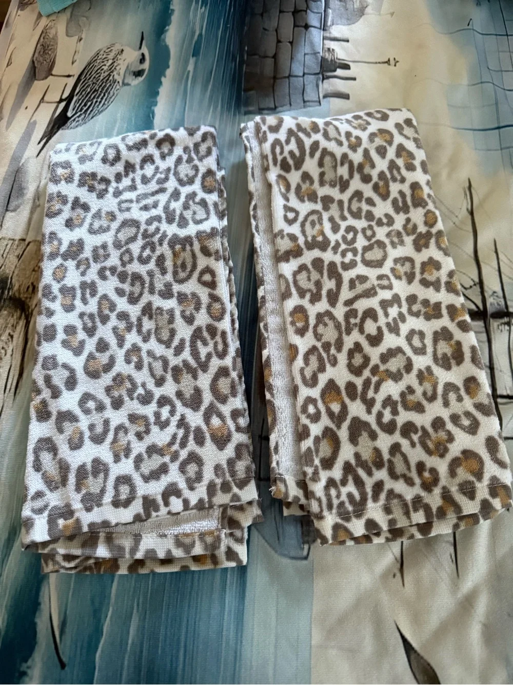 New Set of 2 Leopard Print Hand Towels